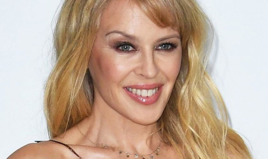 Kylie Minogue busca reinventarse como reina del pop al cumplir 50