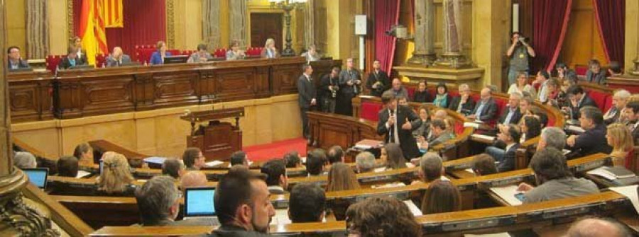 Puigdemont agradece a los jueces  el veto a la Consellería de Exteriores