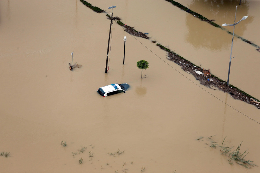 Buscan a un holandes succionado por una acequia en Alicante