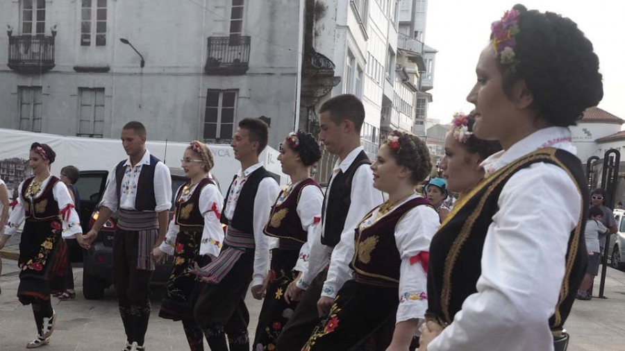 Cuatro grupos dan forma al Festival de Folclore de Orballo