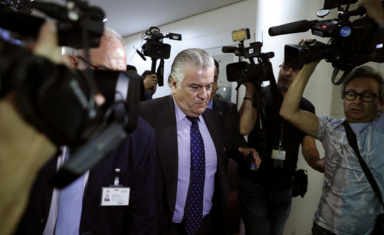 Bárcenas prepara su defensa con el objetivo de hacer caer al viejo PP