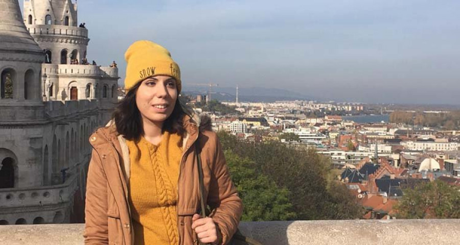 La joven escritora ferrolana Andrea Tomé publica su 
cuarta novela, “El valle oscuro”