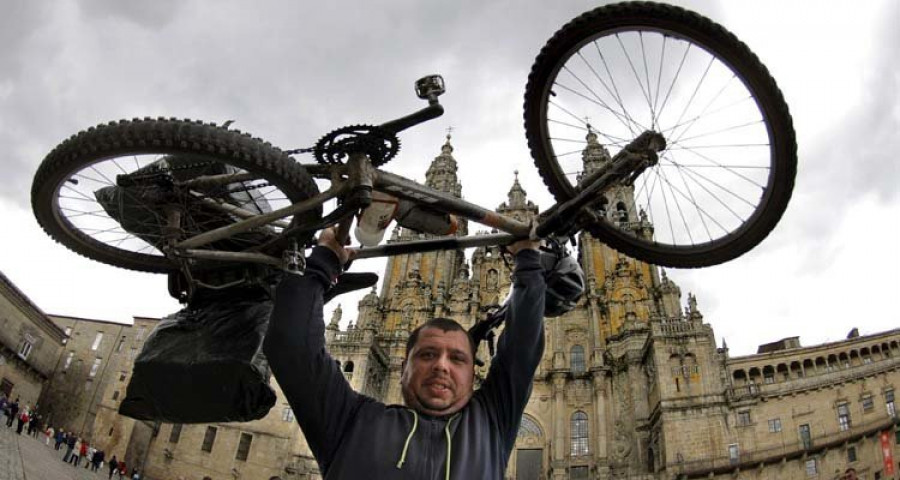 Unos 25.000 peregrinos eligen la “bici” para llegar 
a Santiago