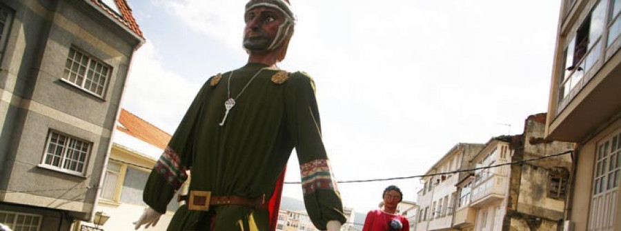 Orquestras, tradición e teatro nas festas patronais en Pontedeume