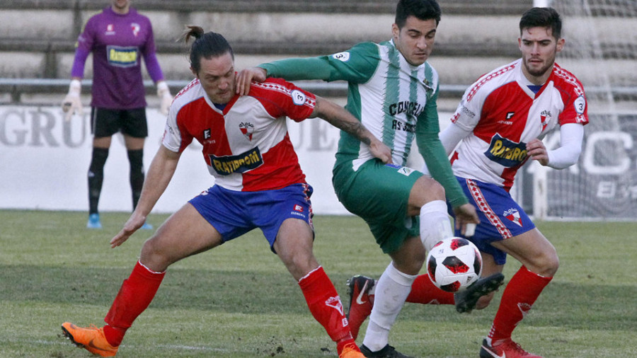 El Somozas se llevó un punto ante el Arosa