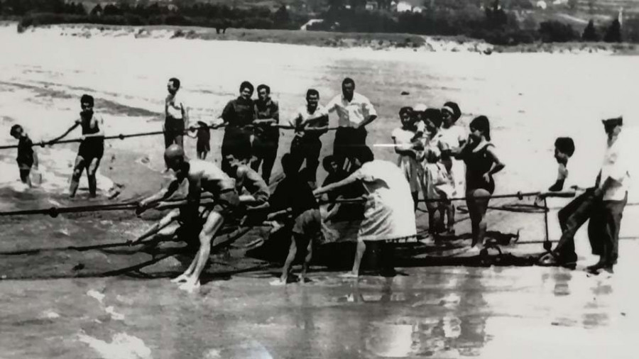 El Museo Mares de Cedeira organiza una “rapetada”  con escolares en la playa