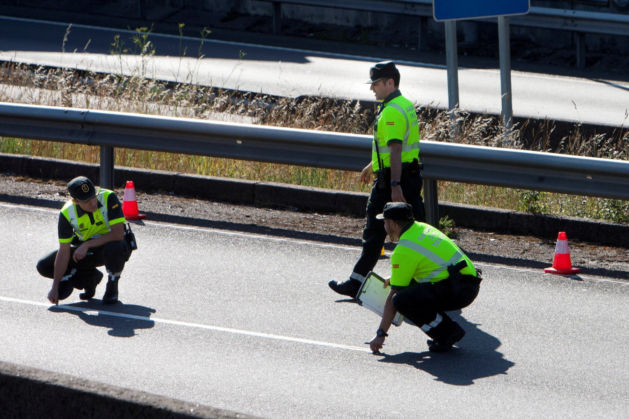 La Guardia Civil reconstruye el accidente con tres jóvenes fallecidos en la AP-9 en mayo