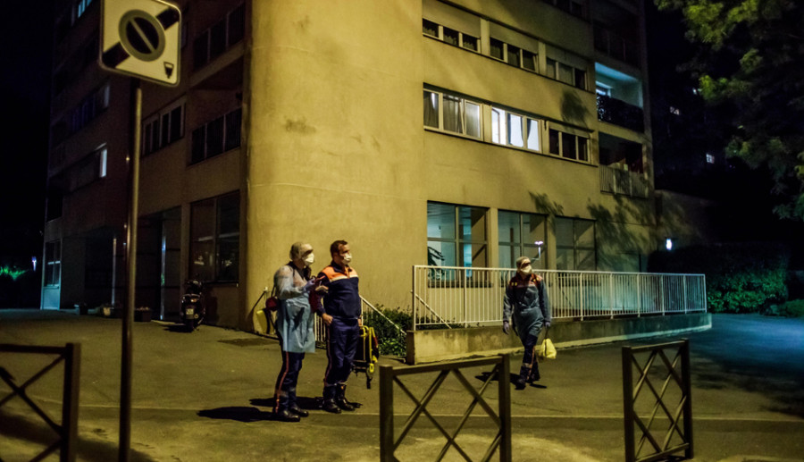 Los barrios de la periferia de París sufren la cuarta noche de disturbios