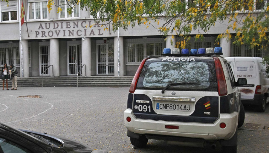 Un matrimonio de Ferrol se enfrenta a nueve años de prisión por un delito de estafa