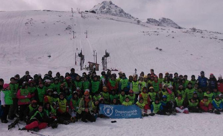 Abierto en Ferrolterra el plazo de inscripción en la campaña de esquí que promueve la Diputación