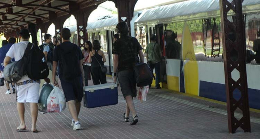 El trayecto en tren entre Ribadeo y Ferrol vuelve a suspenderse por falta de material