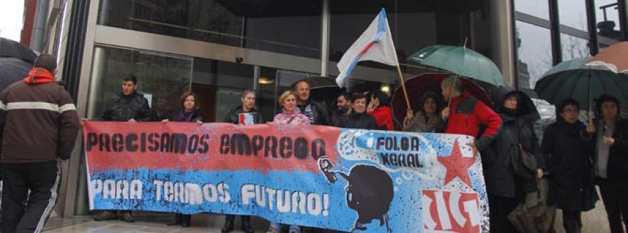 CIG-Mocidade se concentra contra la obligada emigración de los jóvenes gallegos