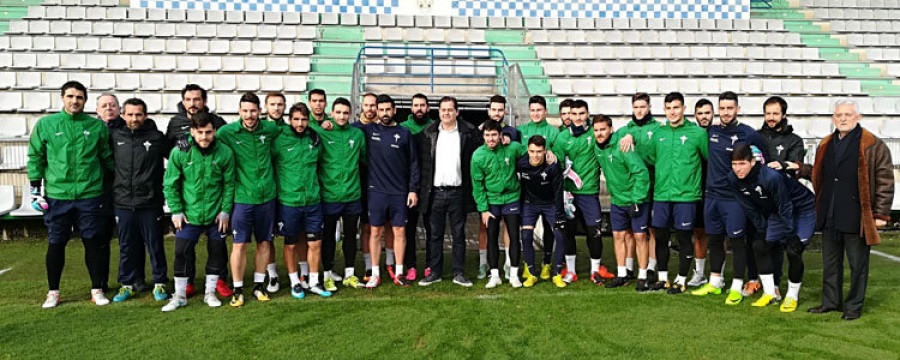 Ignacio Rivera se reúne con la plantilla racinguista