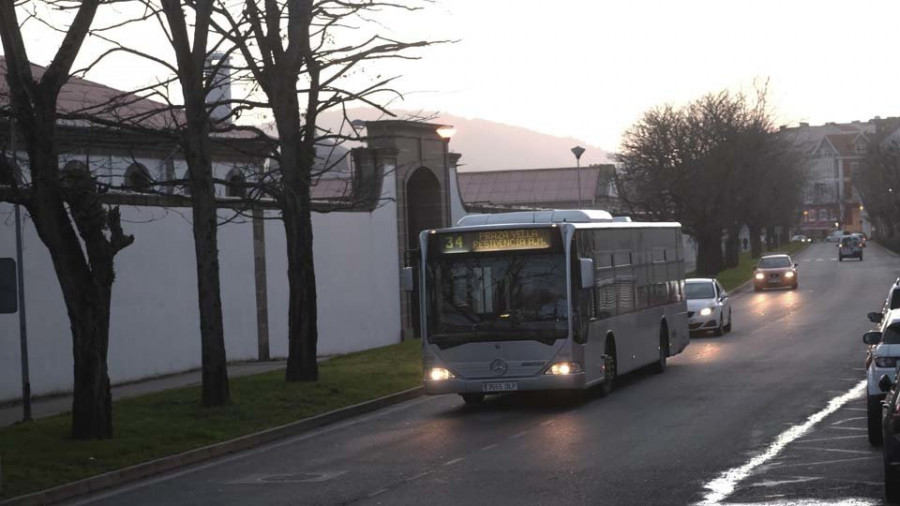 Los autobuses se adaptan a las demandas vecinales y efectúan cambios en sus rutas