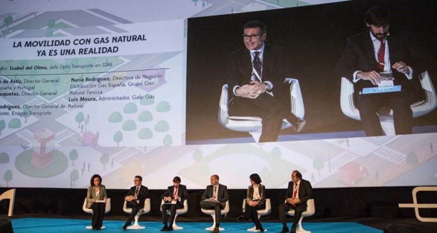 Emilio Bruquetas resalta el papel de la cadena logística en el avance del GNL