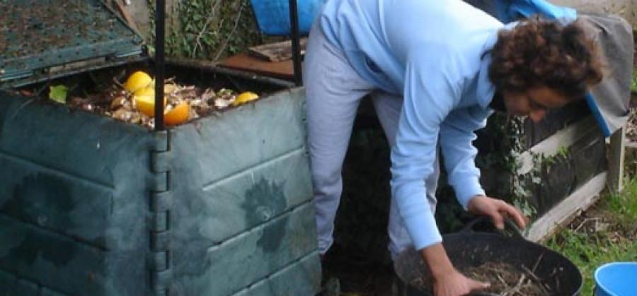 Sogama extiende  el programa de compostaje casero a 30 nuevas viviendas