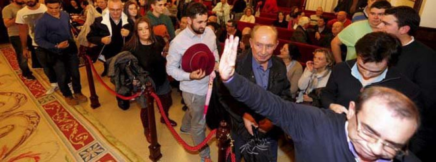 Bronca en el pleno por la Semana Santa y la oficialidad del gallego