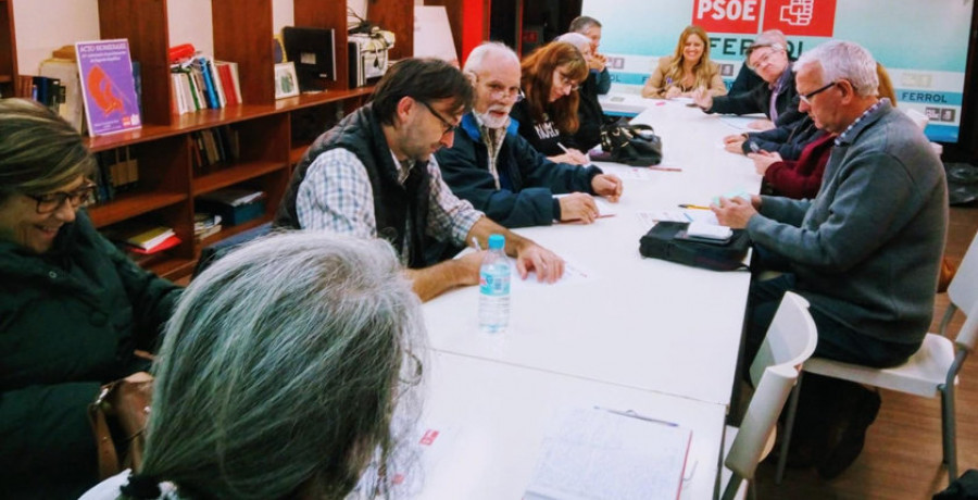 Ferraz avala la asamblea que eligió a Beatriz Sestayo como secretaria xeral