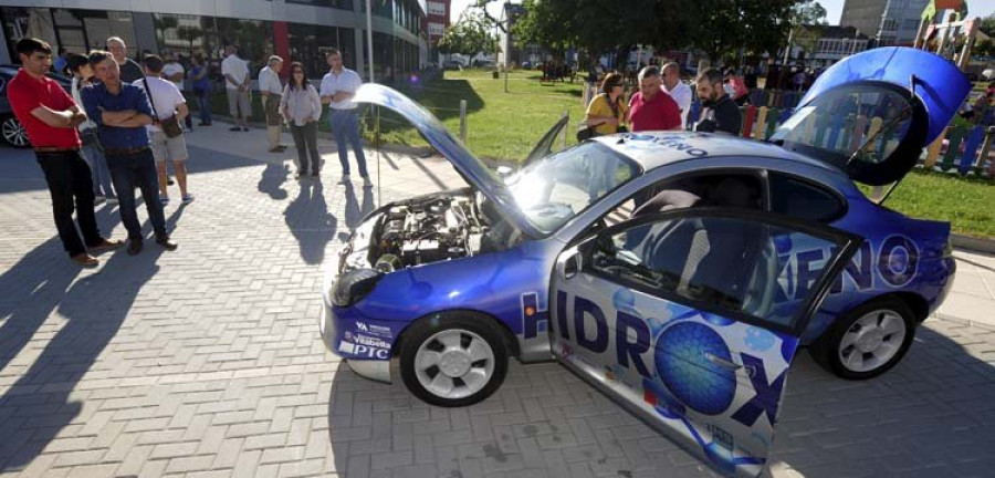 Estudiantes del instituto Castro da Uz presentaron su vehículo a hidrógeno