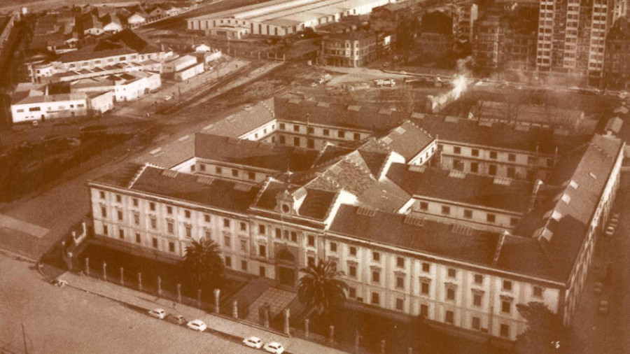 Reportaje | La ciudad coruñesa ganó terreno al mar y tuvo que exigir medidas a sus vecinos