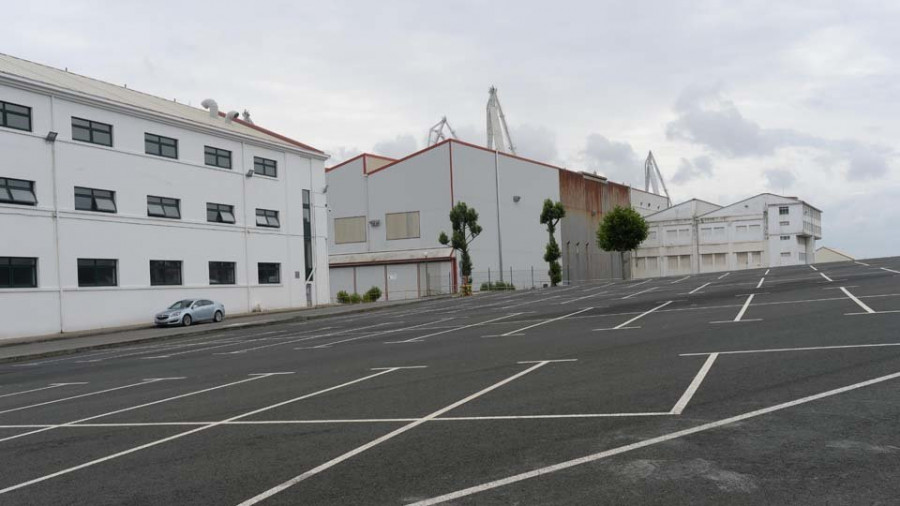 Un fuego en una subestación eléctrica obliga a evacuar la factoría de Navantia Ferrol