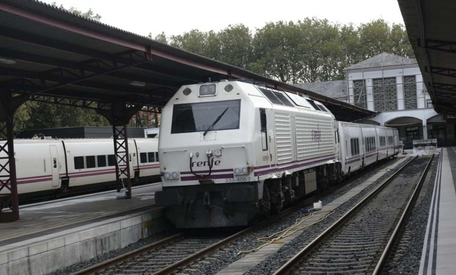 Denuncian la reducción de casi el 75% de los trenes entre Ferrol y Ribadeo