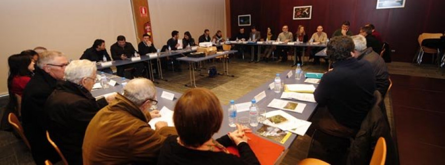 PONTEDEUME - Propietarios de las Fragas y alcaldes abandonan la reunión de la Xunta Consultiva