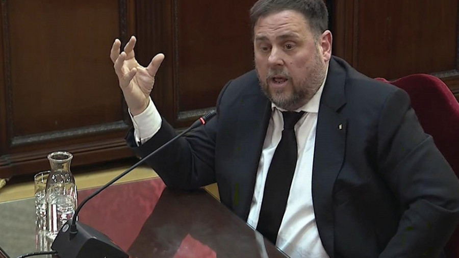 Junqueras se presenta como un “preso político” y niega la violencia