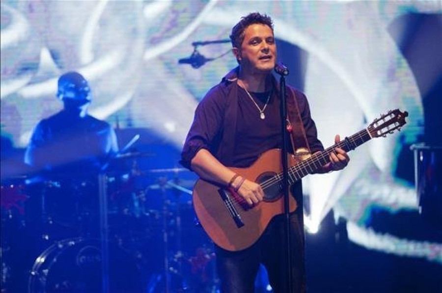 Alejandro Sanz, triple disco de patino en España con "Sirope"