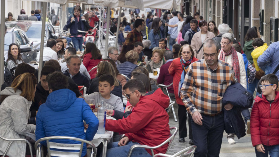 La comarca encadena tres meses seguidos de descenso en el paro