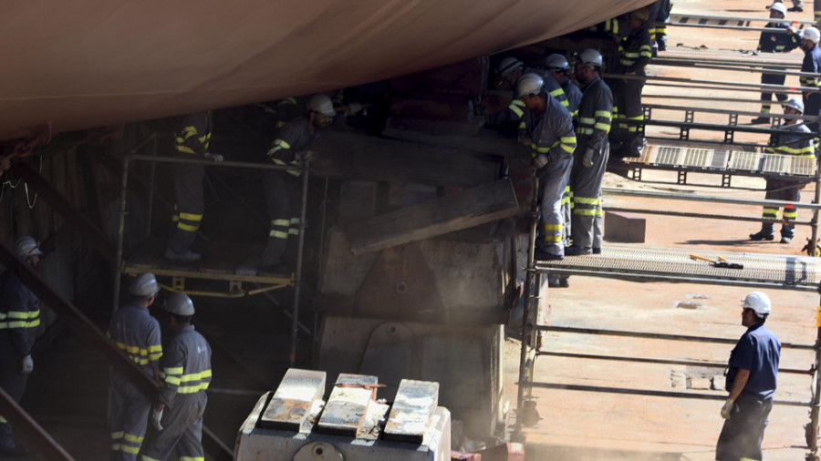 Ferrolterra afronta una nueva época de sequía tras la botadura del “Stalwart”