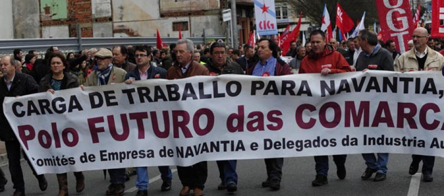 Miles de trabajadores reclaman en Ferrol contratos para los astilleros