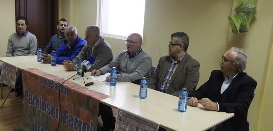 La asociación Parkinson Ferrol organiza un partido de fútbol benéfico para recaudar fondos