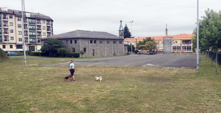 La AVV de Piñeiros solicita el uso compartido del campo de la fiesta