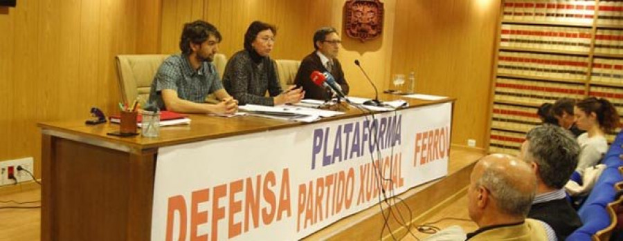Roi Xordo apoya la permanencia de la  Plataforma en defensa del partido judicial