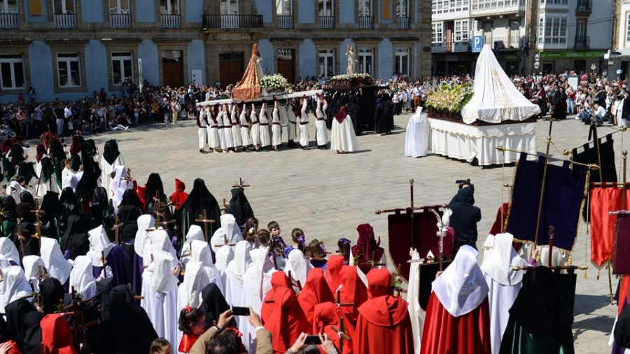 Multitudinaria despedida en el Encuentro de Jesús Resucitado