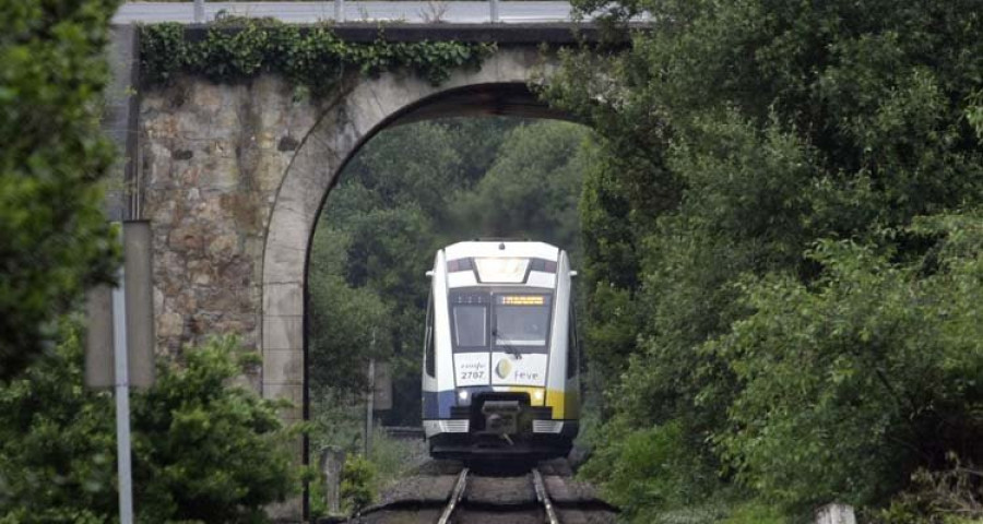 La comisión de trabajo del tren de FEVE empezó a estudiar la mejora de horarios