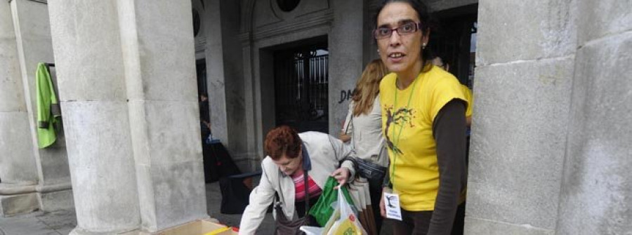 La asociación Arraigo, galardonada con el premio Adolfo Suárez de Neda