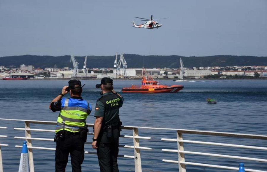 Un ictus obliga a evacuar a un tripulante a un marinero que navegaba a 17 millas de Estaca de Bares
