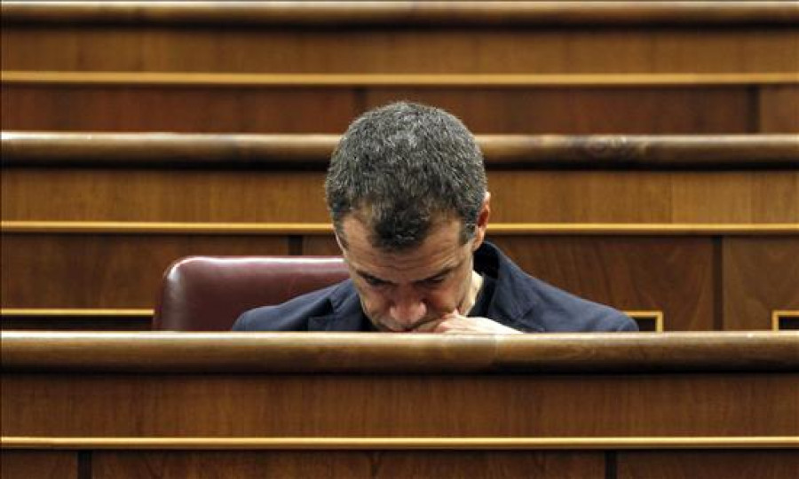 Toni Cantó asegura que "escandaliza más que un diputado enseñe el culo a que robe"