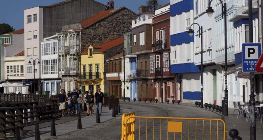 Portos aclara que no ha ordenado la retirada de terrazas de Mugardos