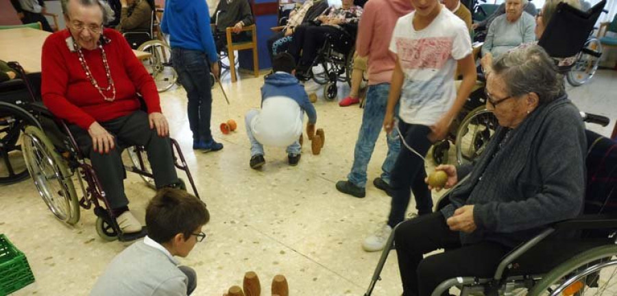 El colegio de Esteiro 
y Geriatros Laraxe se unen para fomentar el respeto a los mayores