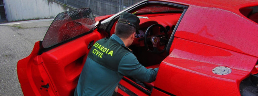 Intervenida en Cabanas la réplica de un Ferrari F 50