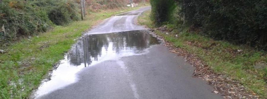 Los residentes en un campamento gitano denuncian filtraciones de agua en sus casas