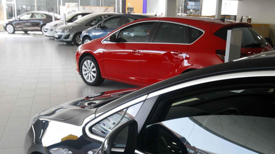 Las ventas de coches se desploman un 64 por ciento en marzo en Galicia