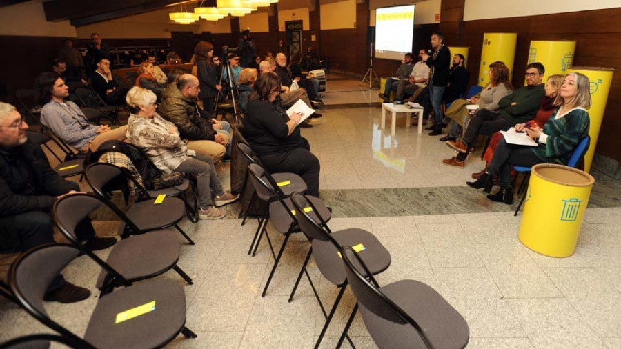 La polémica por el centro de salud de A Falperra marca un Dillo ti con escasa participación