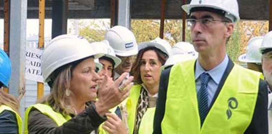 Almuíña está dispuesto a “hacer las modificaciones necesarias” en el nuevo hospital de Vigo