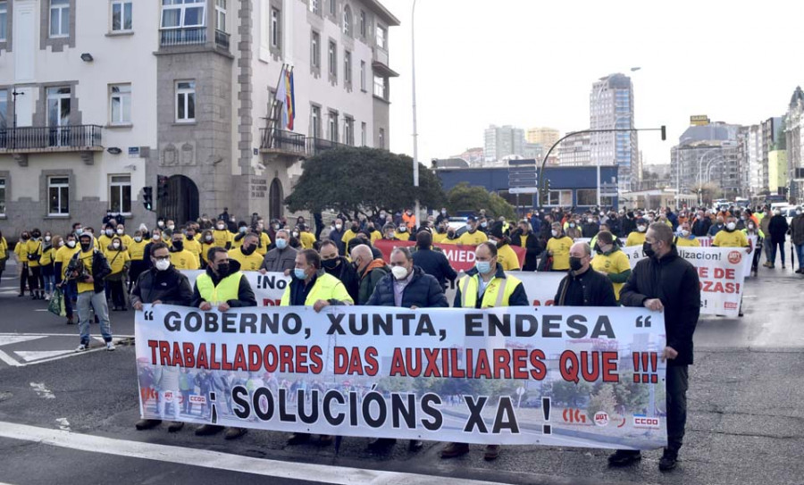 Los trabajadores de Siemens y Endesa toman A Coruña para exigir la paralización del cierre