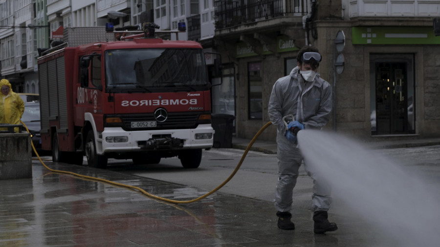 Los Bomberos de Ferrol llevaron a cabo 820 intervenciones de desinfección desde marzo