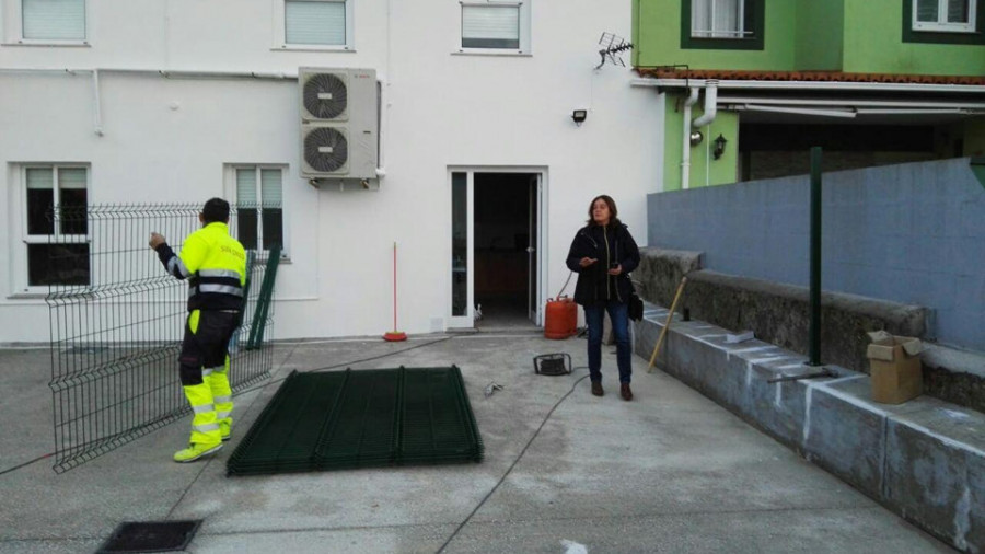 Mugardos finaliza la renovación del centro social “Casas Baratas” tras invertir más de 30.600 euros